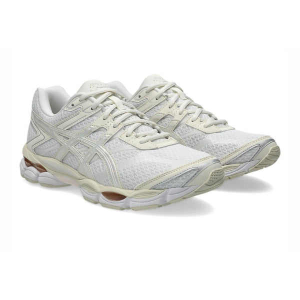 Asics Gel-Cumulus 16 Sports Lifestyle Shoes For Women, White&Cream