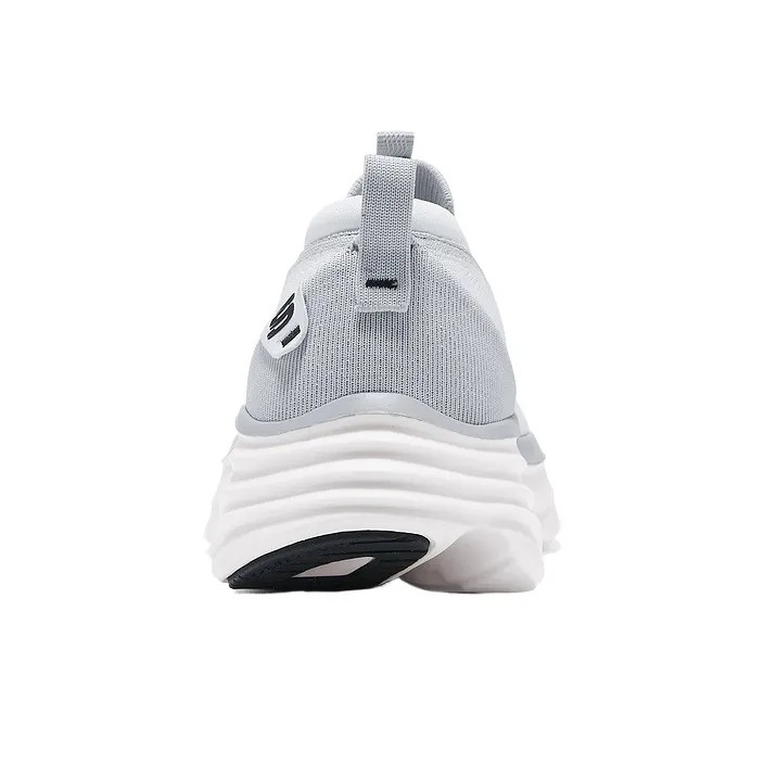 أحذية سكيتشرز دي لوكس فيبور لايف ستايل للرجال، أبيض وأسود