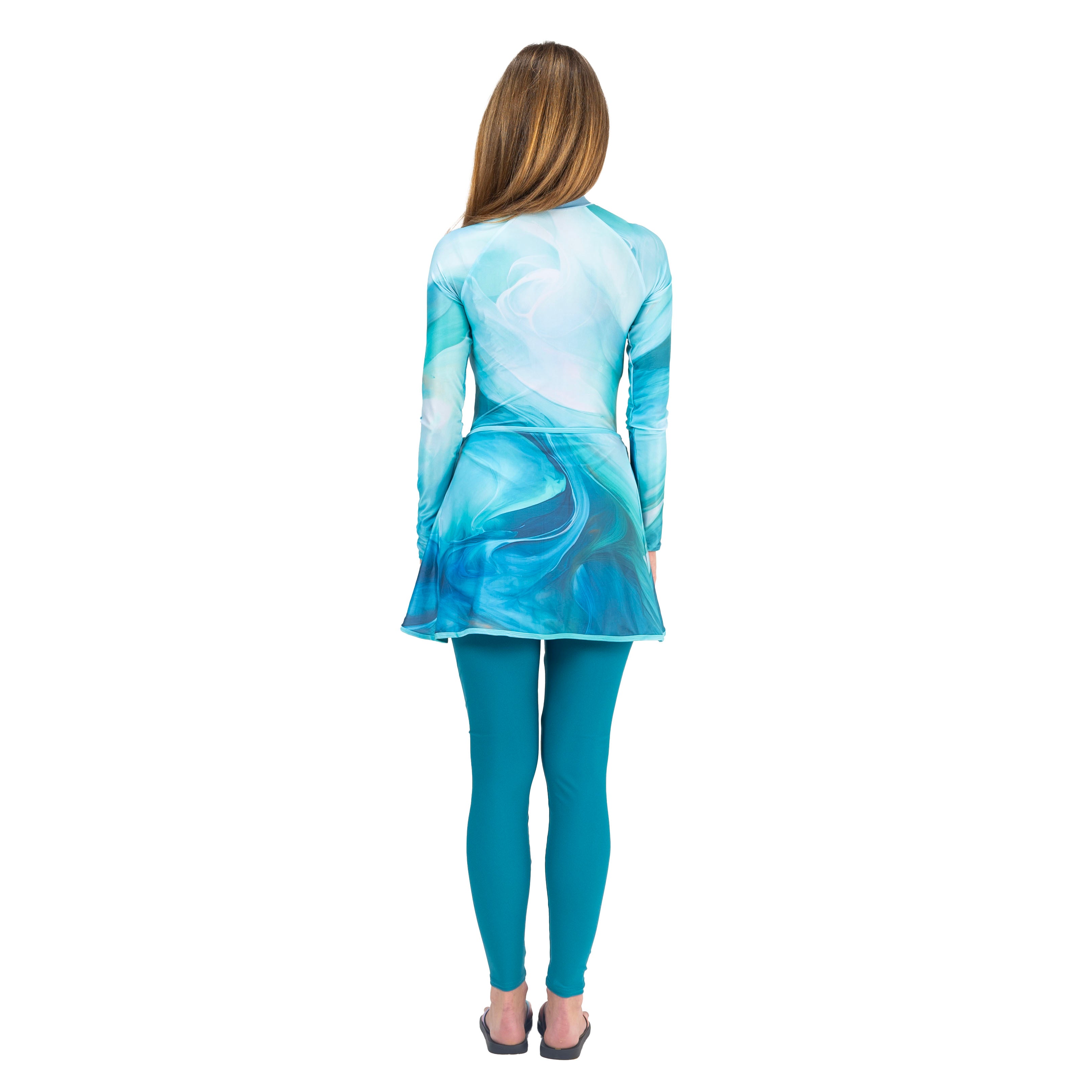 بدلة سباحة AEROBIRD AZIZA بأكمام طويلة مع تنورة للنساء، أزرق مخضر وأبيض