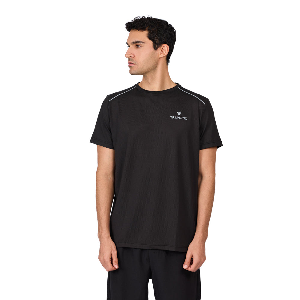 تيشيرت رياضي شبكي بأكمام قصيرة للرجال من تراينتيك، أسود