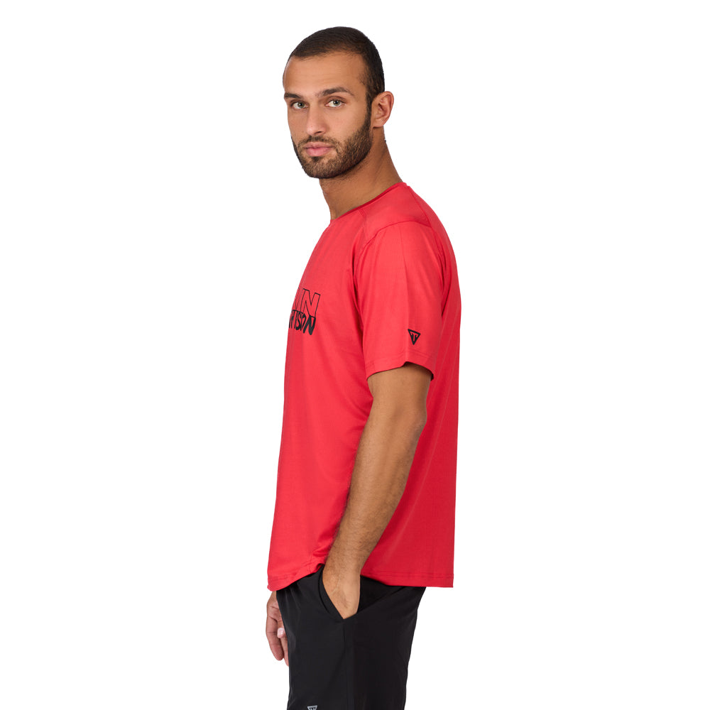 تيشيرت رياضي شبكي بأكمام قصيرة للرجال من تراينتيك، أحمر