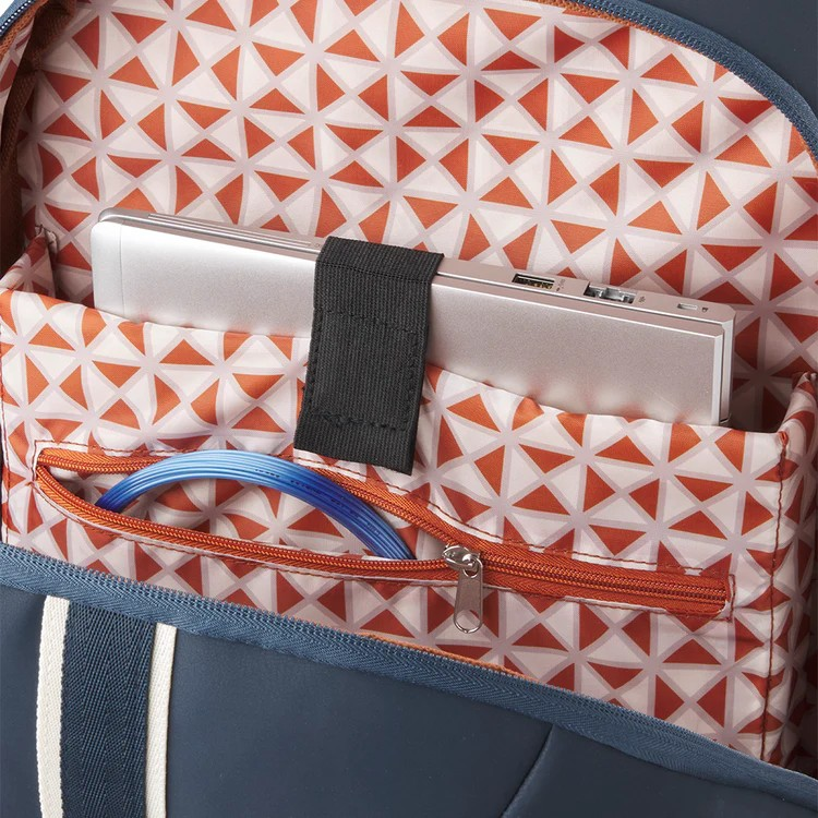 حقيبة ظهر ويلسون آر جي 2025 سيشن دي سواريه داكنة اللون