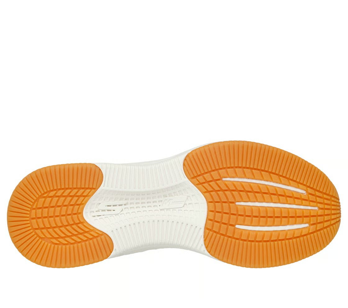 حذاء سكيتشرز جو رن إيليفيت 2.0 - فلويد مو للجري للرجال، لون بيج