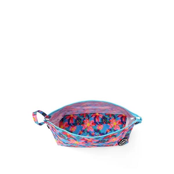 Cubs Lovely Flowers Large Pouch For Unisex