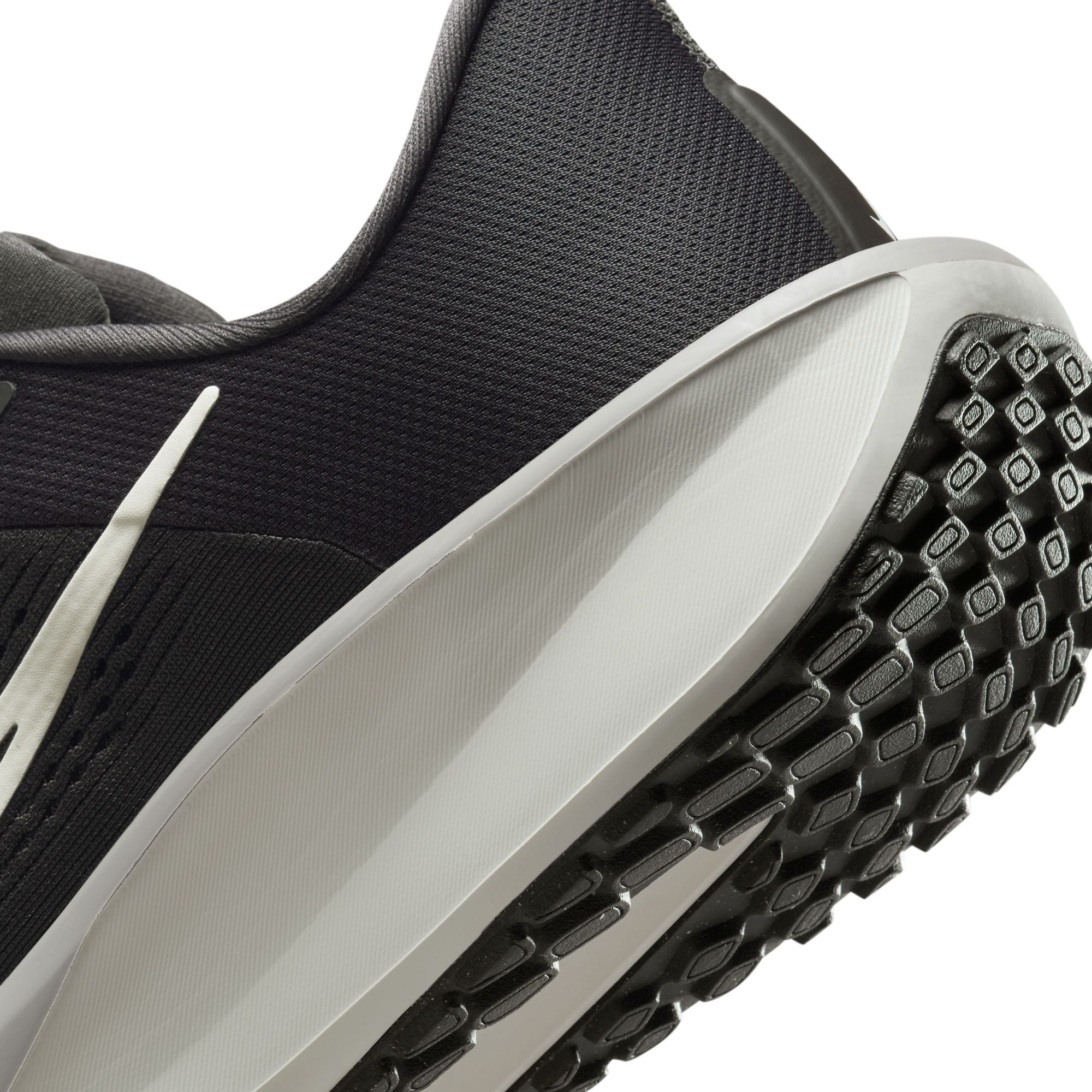 Nike Quest 6 Running Shoes For Men, Black&Grey