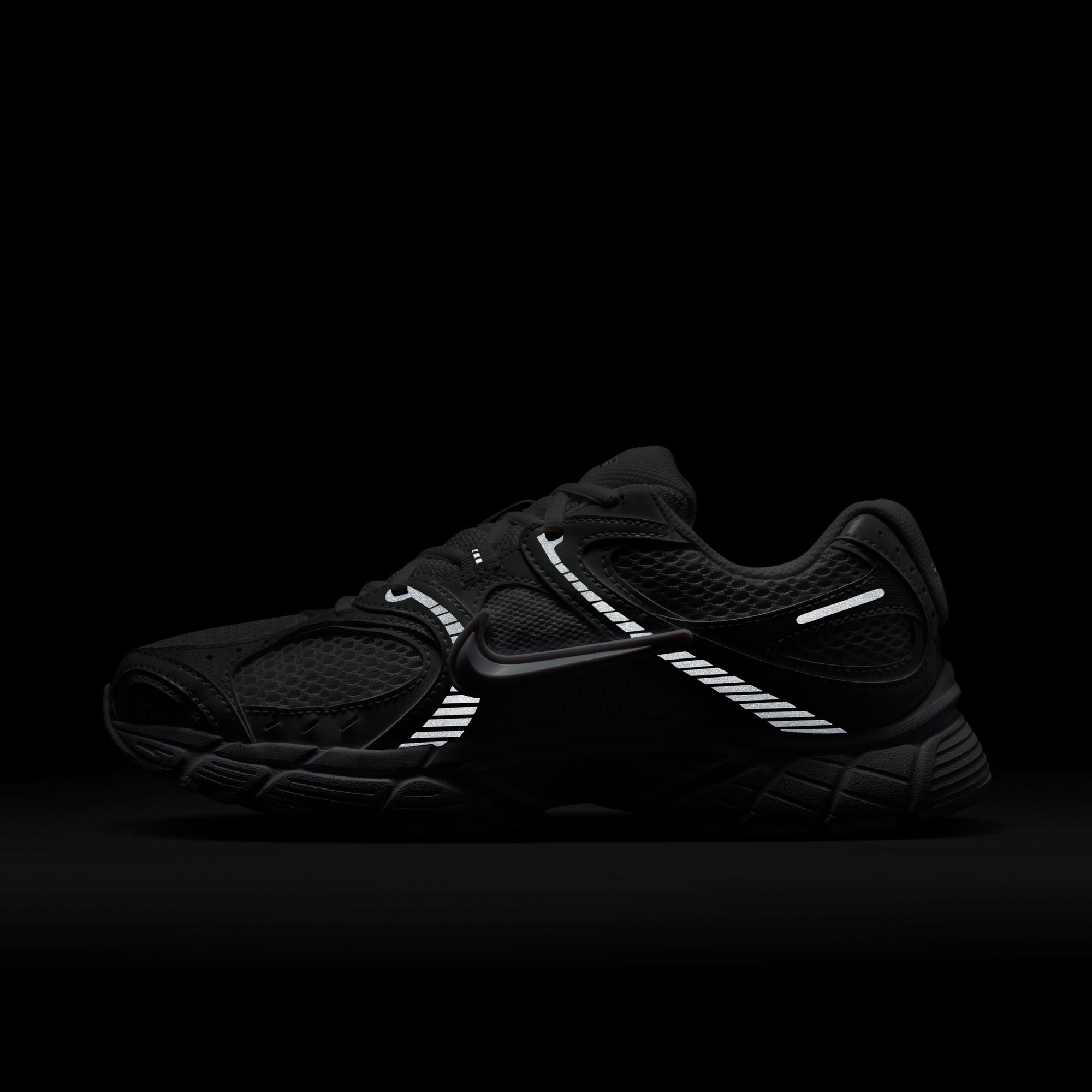 Nike V5 Rnr Running Shoes For Women, White&Silver