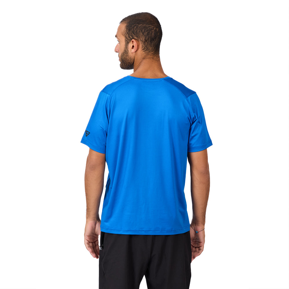 تيشيرت رياضي رجالي بأكمام قصيرة من قماش شبكي من Trainetic، لون أزرق ملكي